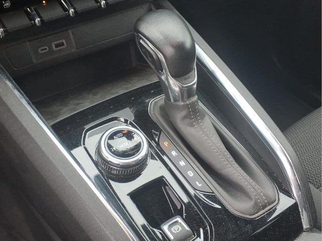 Used 2023 DYNAMIC BLUE METALLIC GMC 4WD Elevation image 10