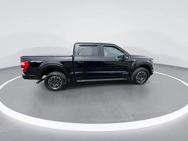 Used 2022 Black Ford Lariat image 9