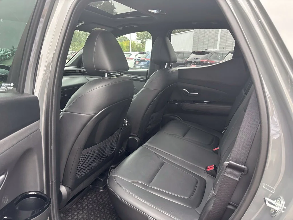 Used 2022 Gray Hyundai Limited image 7