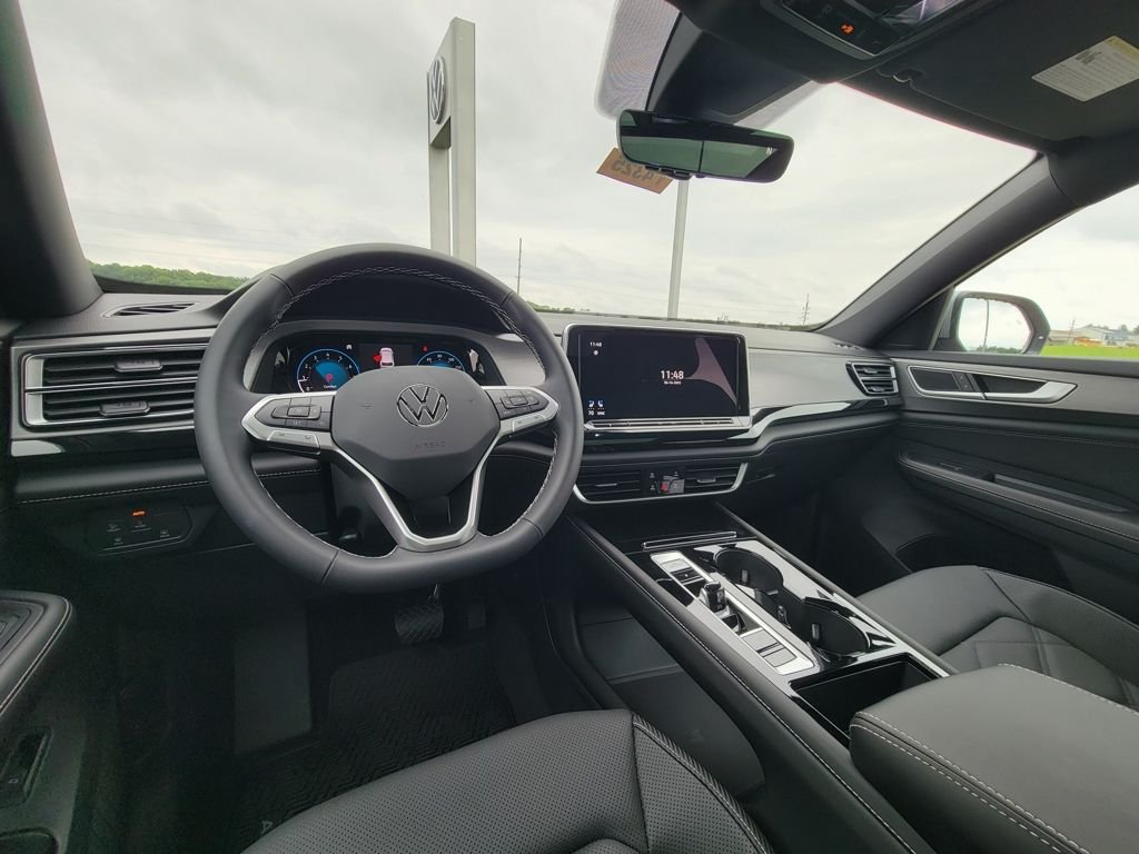 2025 Volkswagen Atlas Cross Sport SE w/Tech - Photo 29