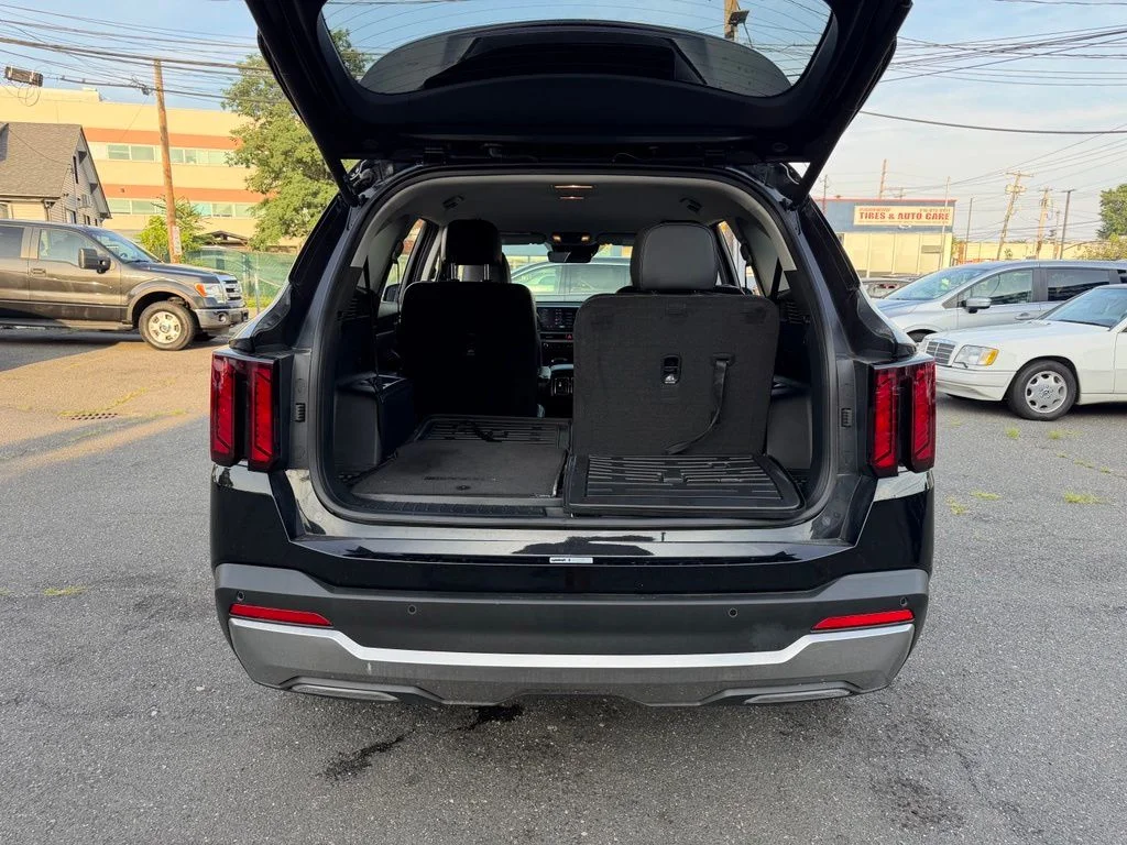 Used 2024 Black Kia X-Line EX image 14
