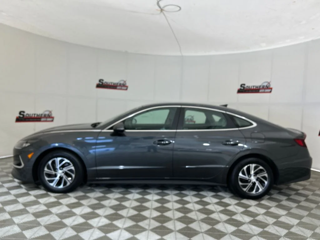 Certified Used 2022 Gray Hyundai Blue image 2
