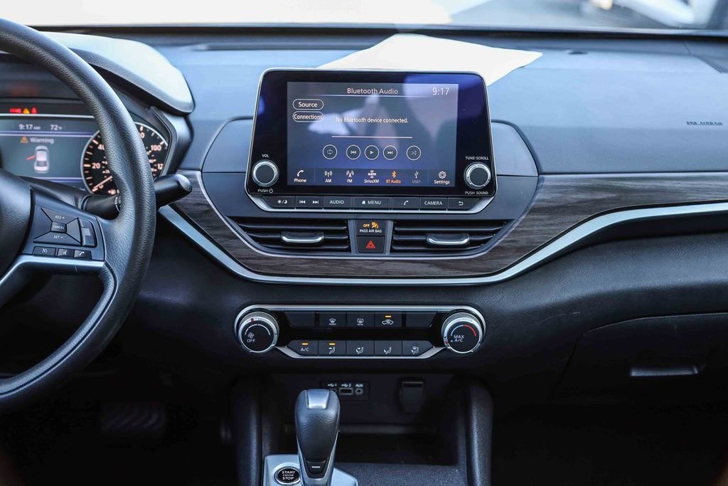 2025 Nissan Altima SV - Photo 13