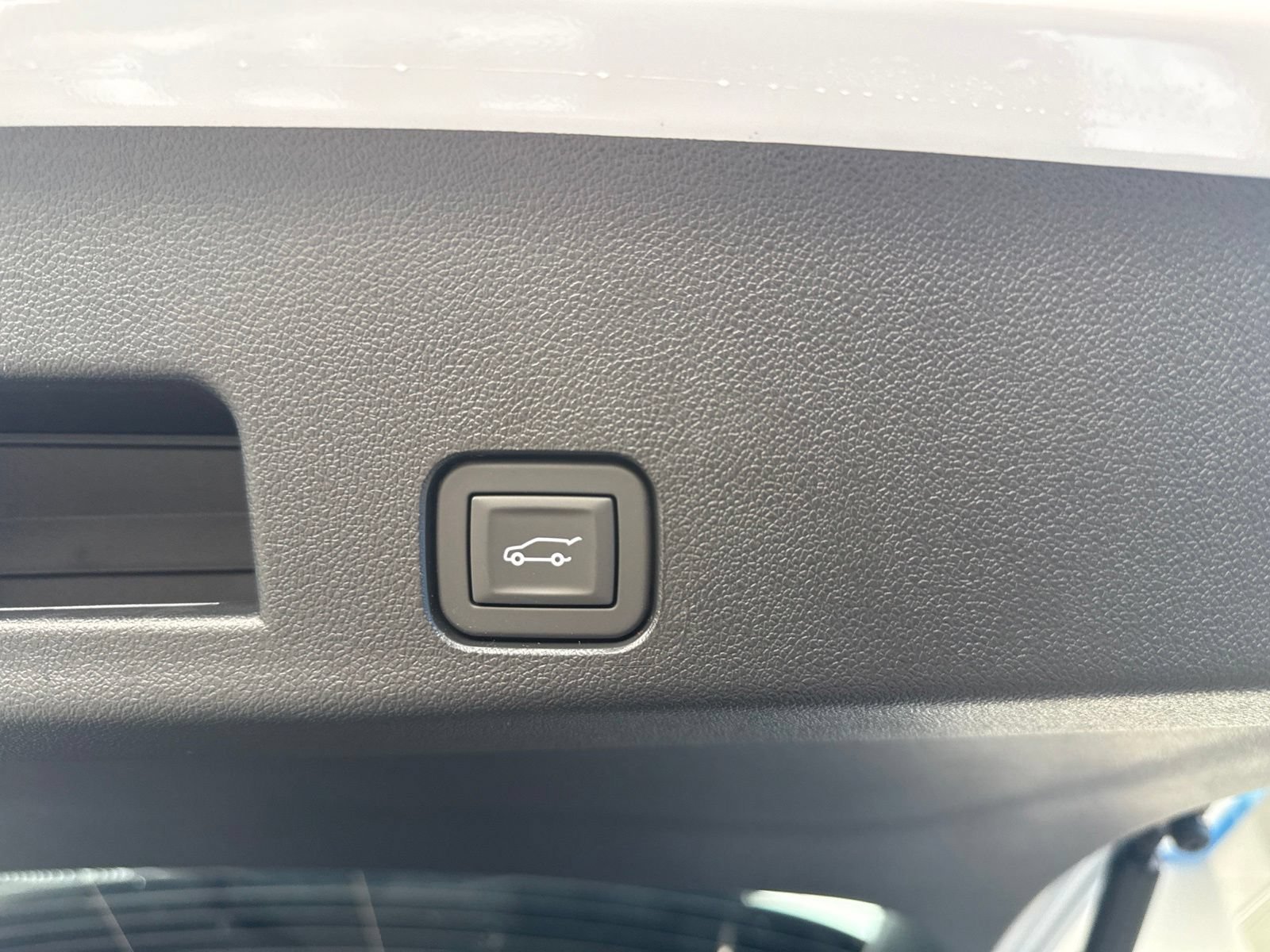 New 2027 Polar White Tricoat Chevrolet LT Midnight Edition with Evotex Seating image 12