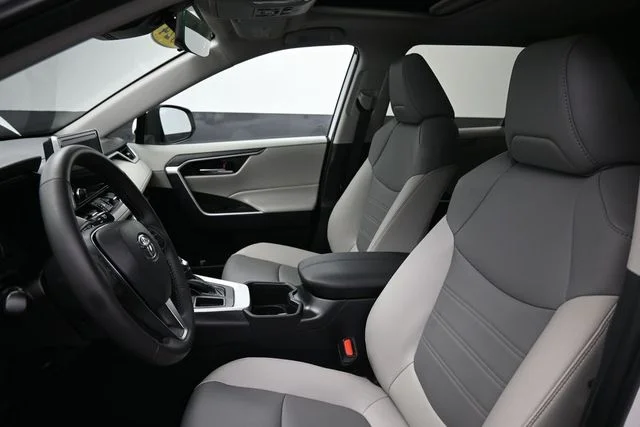 Used 2024 Beige Toyota XLE Premium image 24