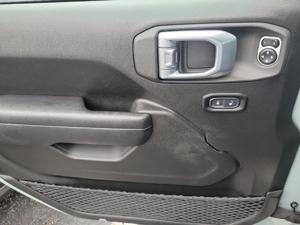 Used 2024 Gray Jeep Rubicon image 30