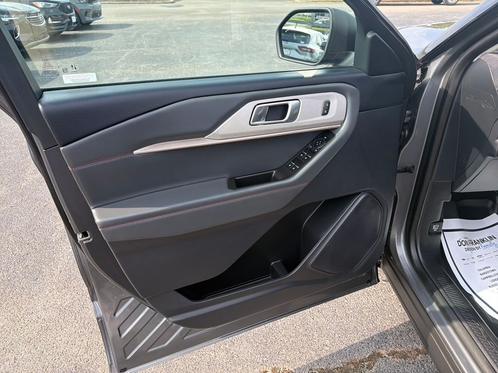 Used 2025 Gray Ford Active image 13