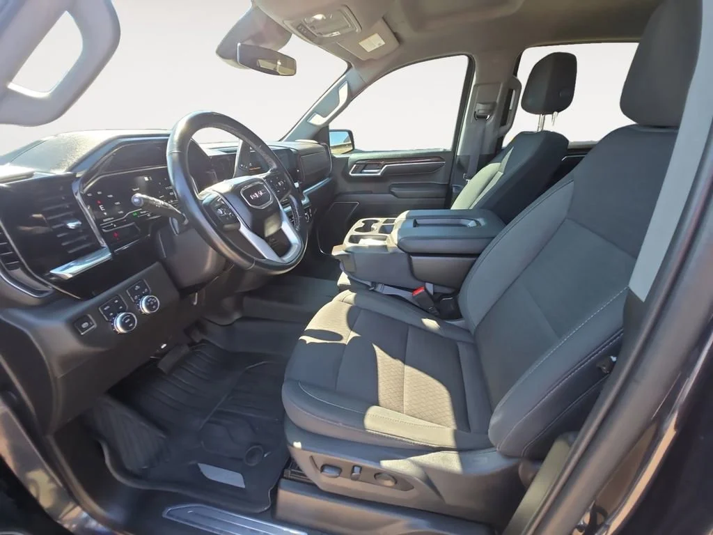 Certified Used 2023 Titanium Rush Metallic GMC Elevation image 9