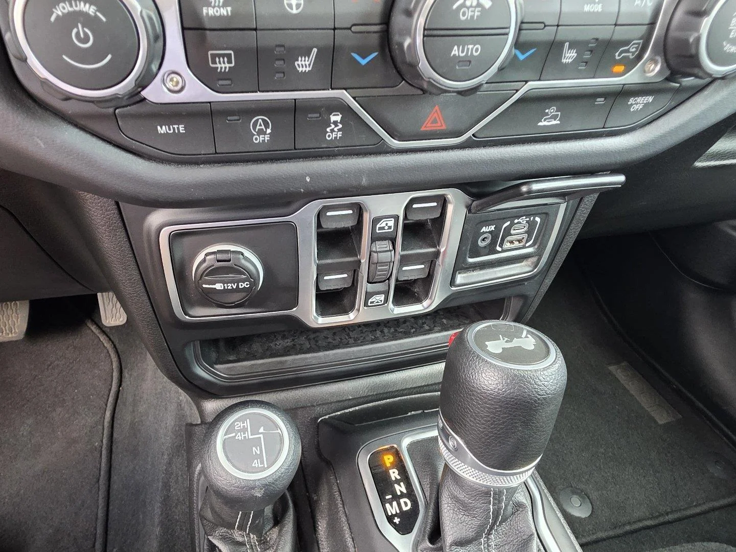 Used 2026 Bright White Clearcoat Jeep Sahara image 18