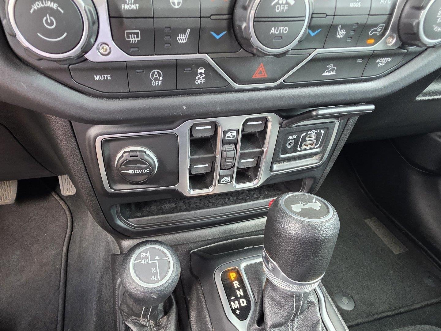 Used 2026 Bright White Clearcoat Jeep Sahara image 18