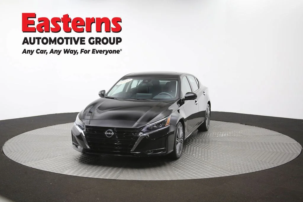 Used 2023 Black Nissan 2.5 SL image 54