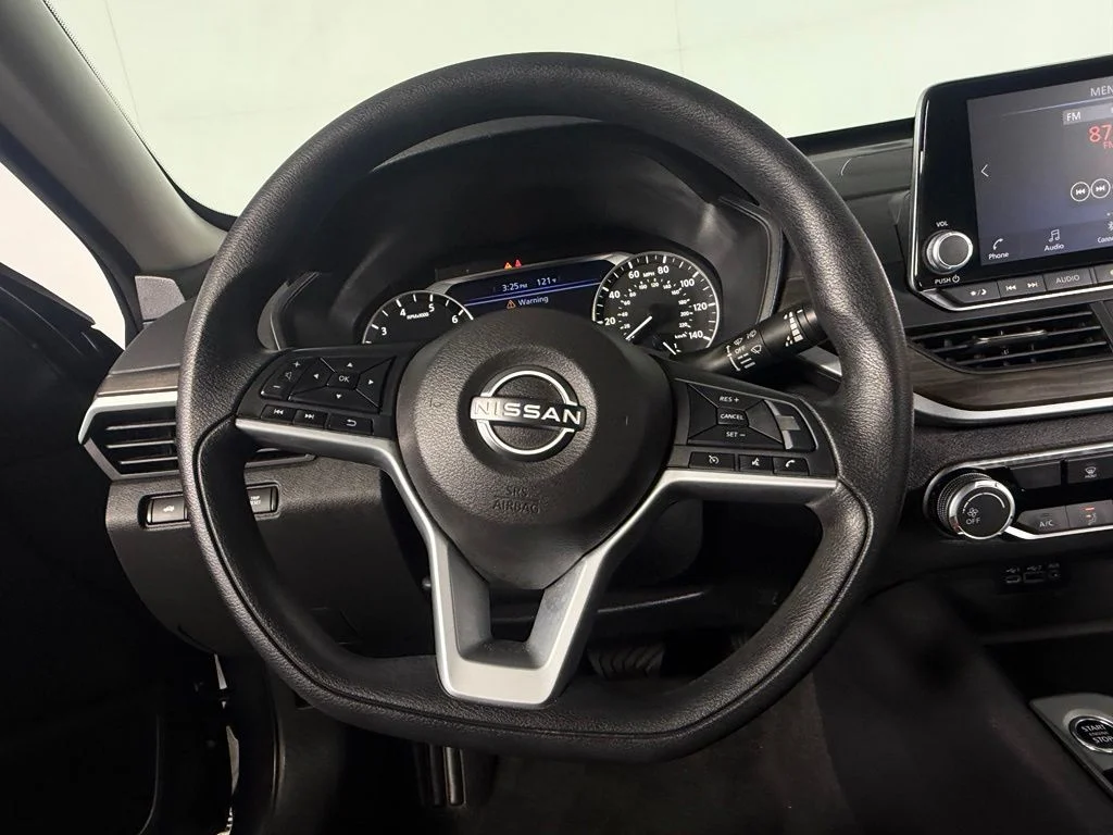 2025 Nissan Altima SV - Photo 15