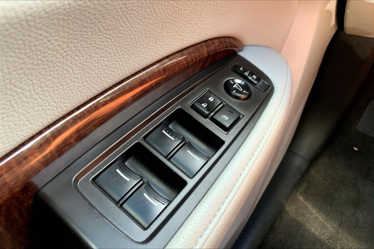 Used 2018 Lunar Silver Metallic Acura  image 33