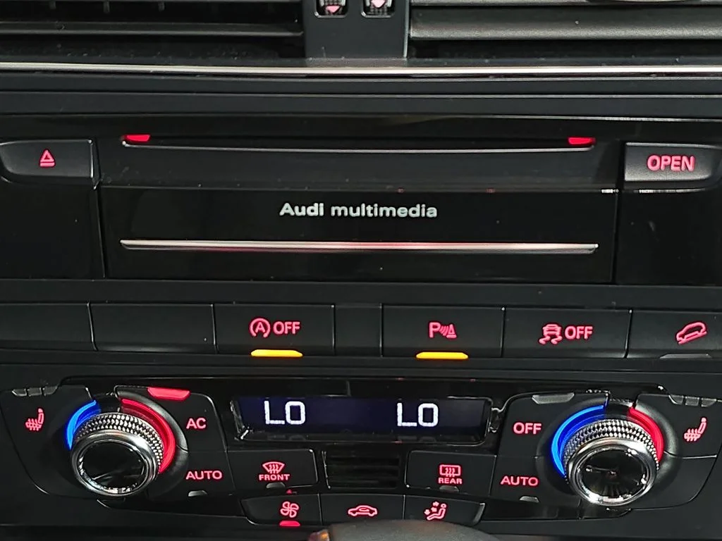 Used 2013  Audi 3.0T Premium Plus image 19
