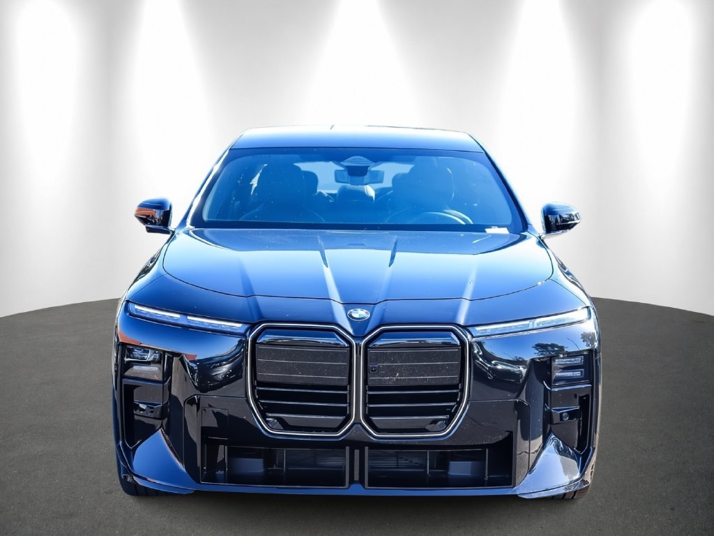 2027 BMW 7 Series photo 2