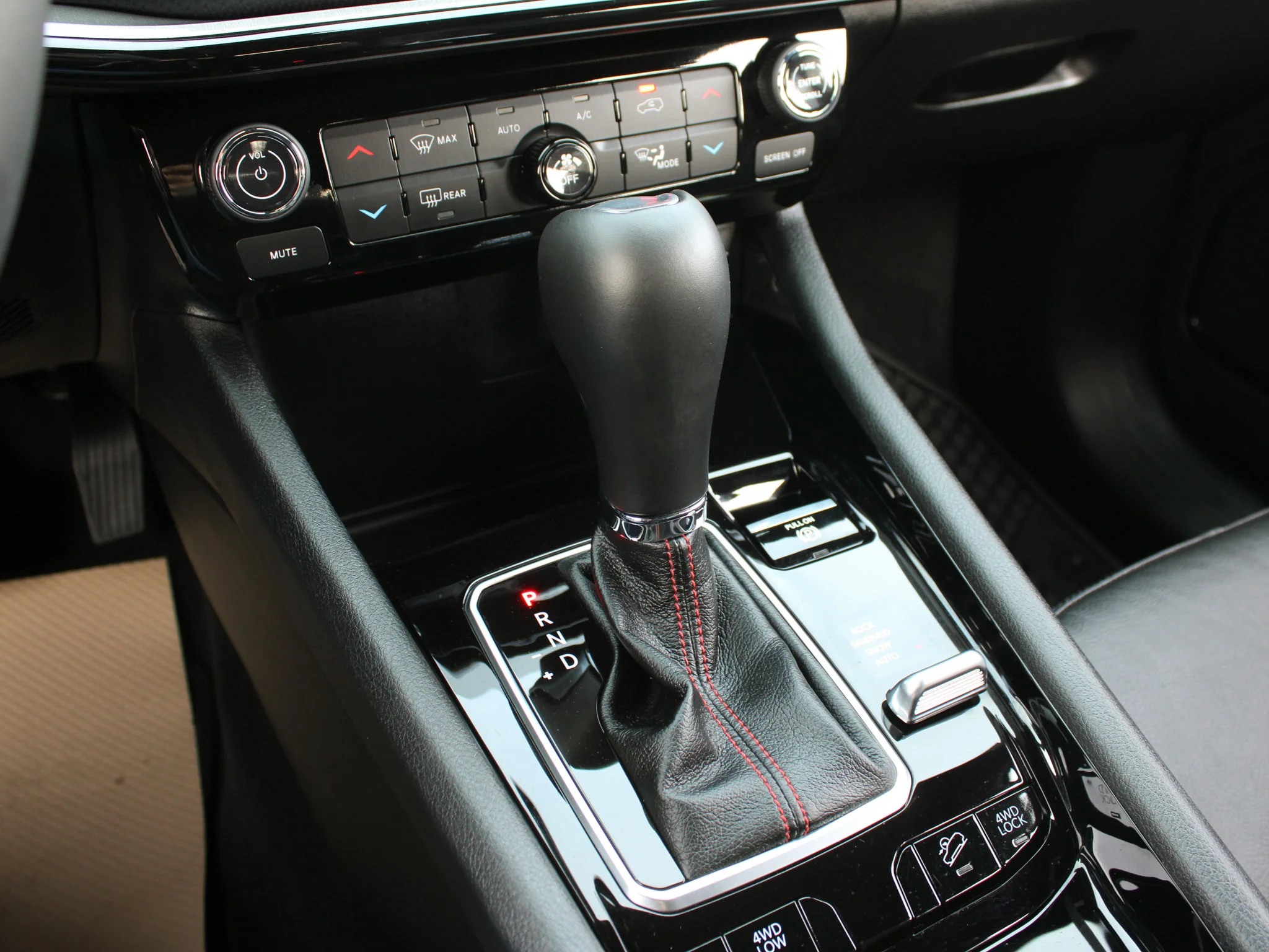 Certified Used 2024 Black Jeep Trailhawk * 3M PPF | Heated Seats | Leather | Remote Start | No Accidents image 25