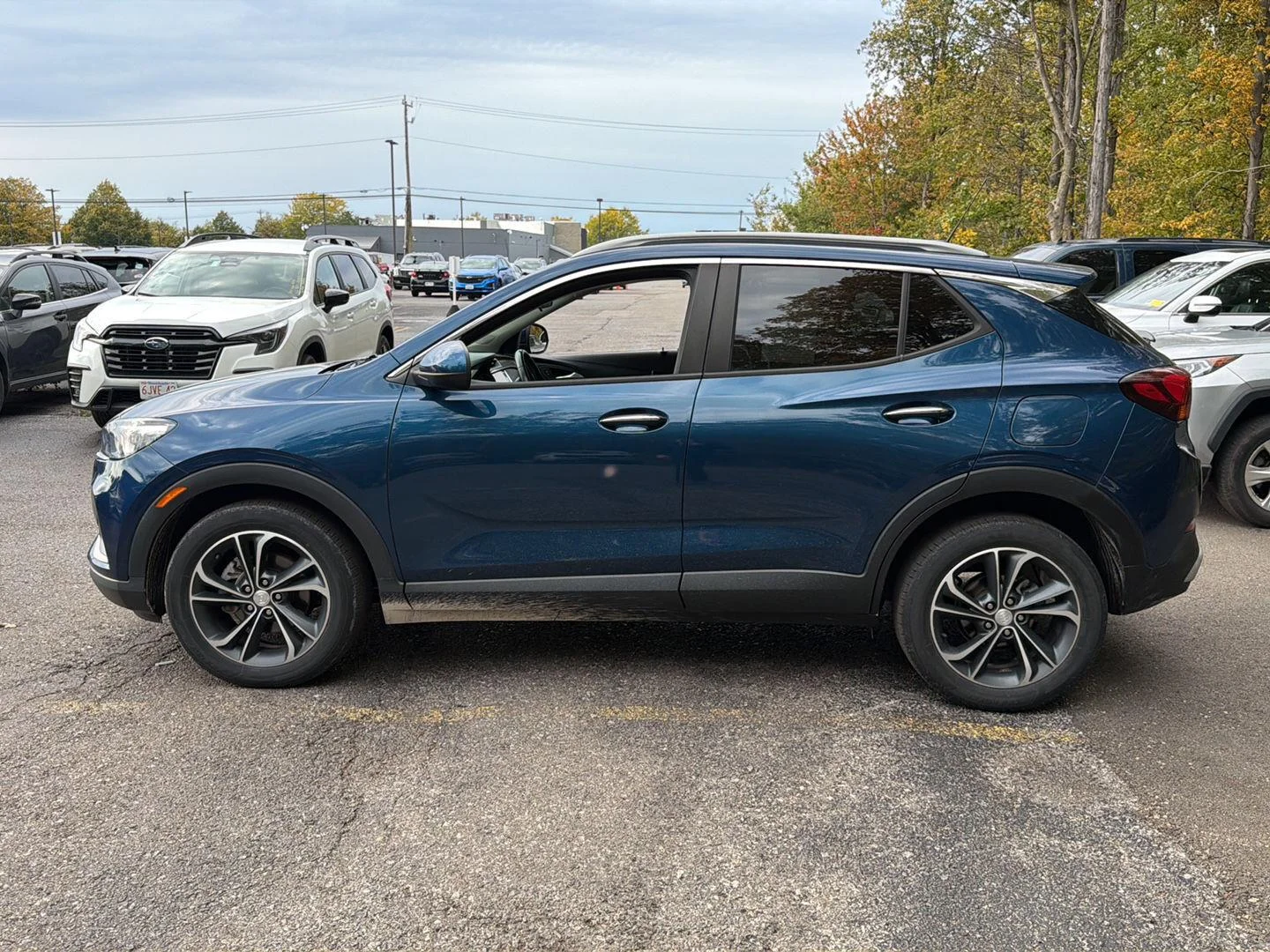 Used 2020 Deep Azure Metallic Buick Select image 10