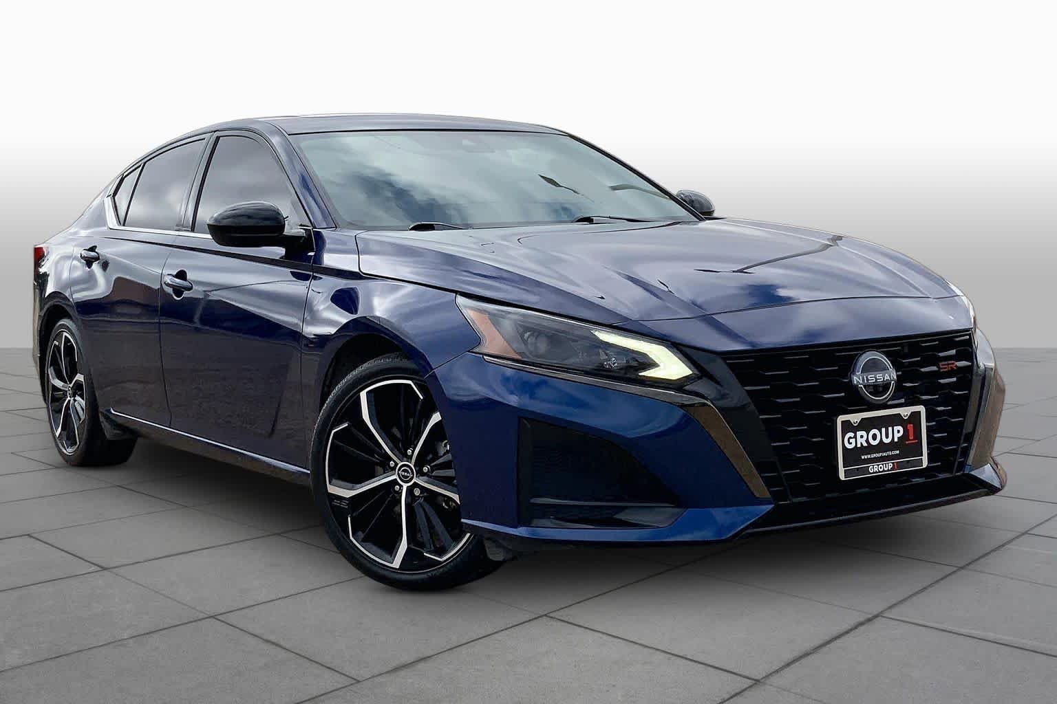 Used 2023 Deep Blue Pearl Nissan 2.5 SR image 3