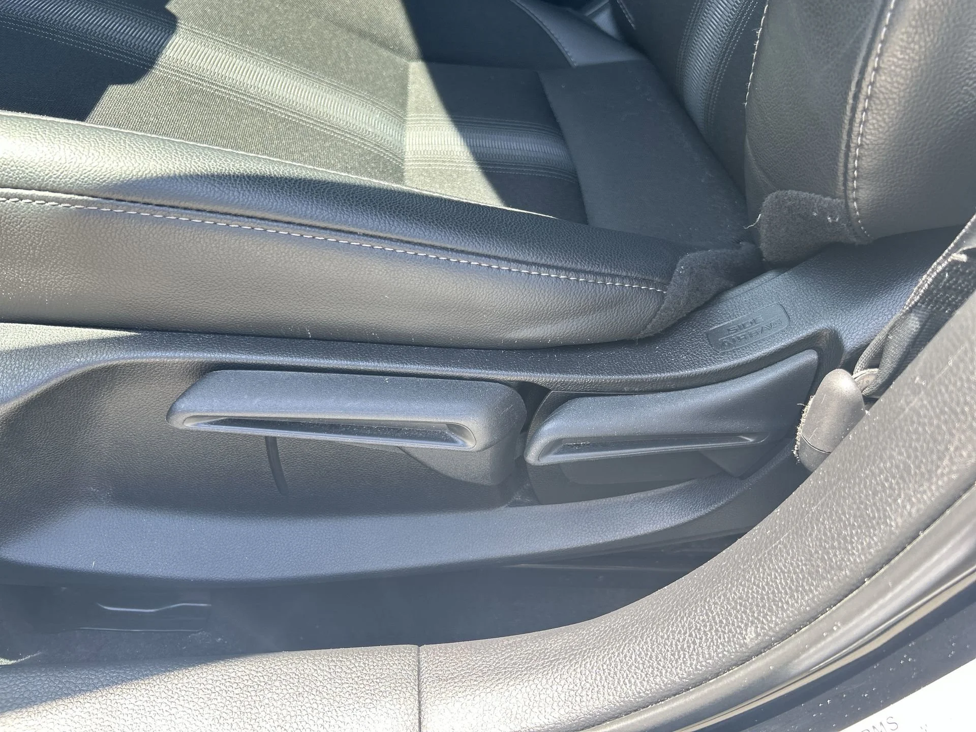 2025 Honda Civic Sport - Photo 39