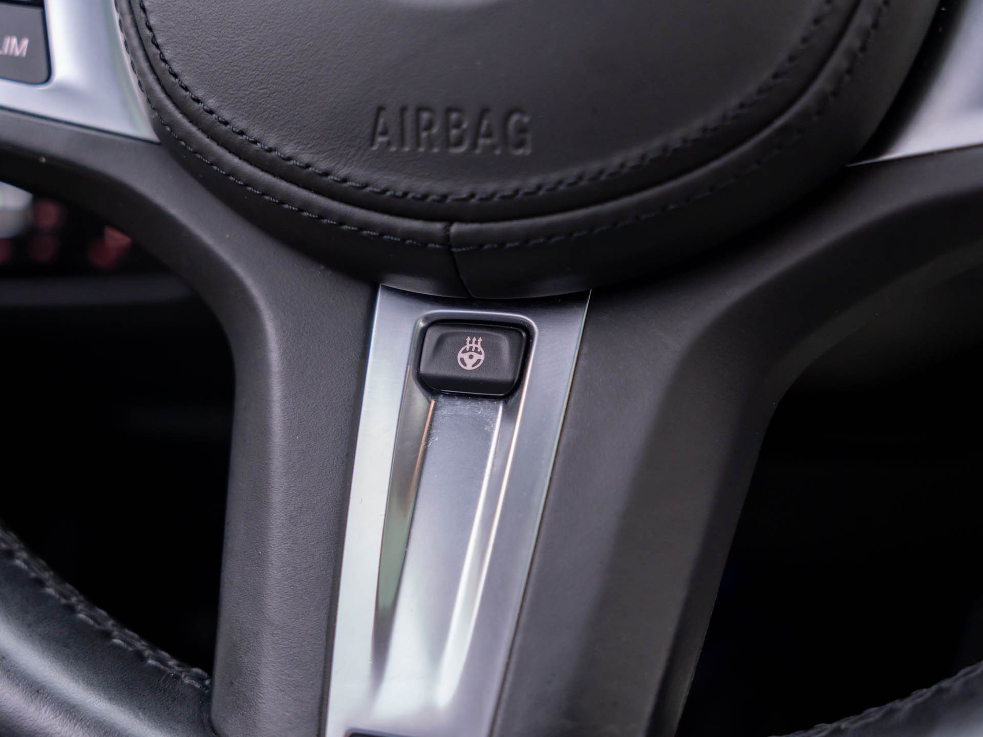 Used 2021 Mineral Grey Metallic BMW 330i xDrive image 22