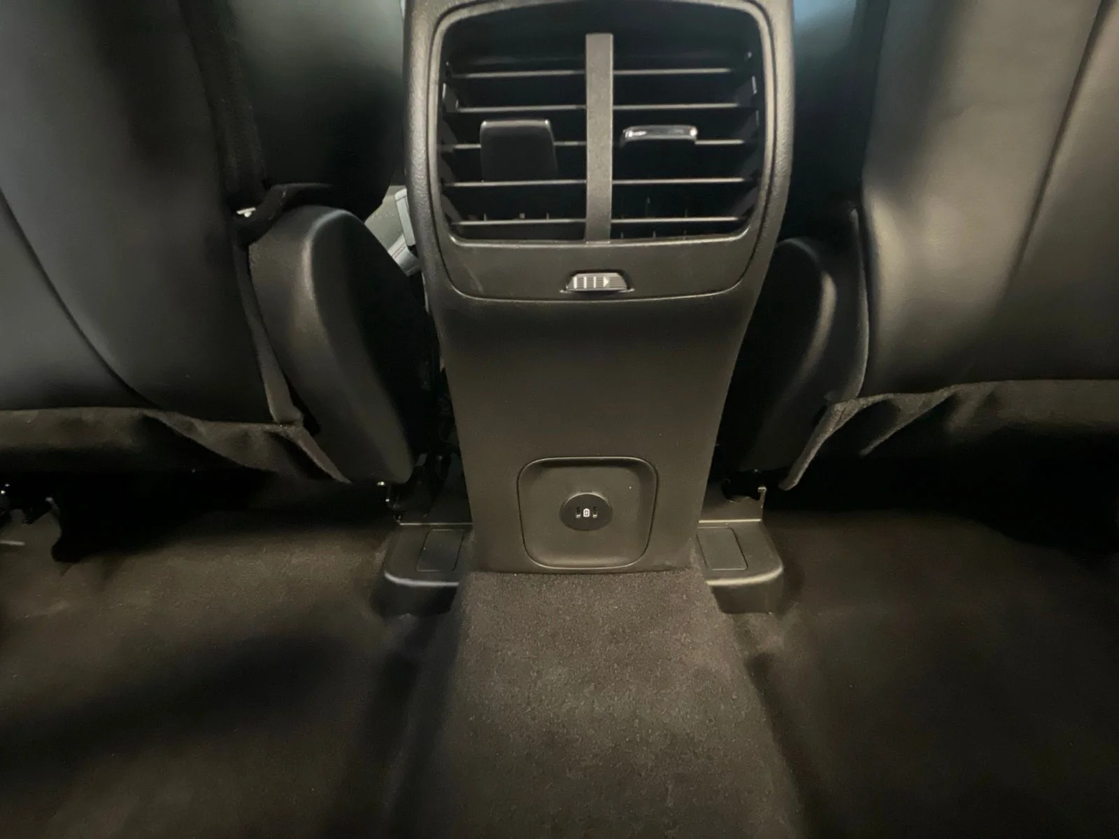 Certified Used 2025 Agate Black Metallic Ford ST-Line image 30