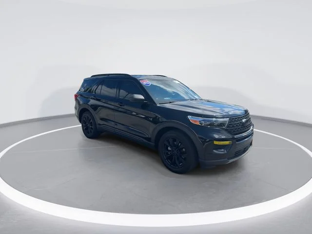Used 2023 Black Ford XLT image 1