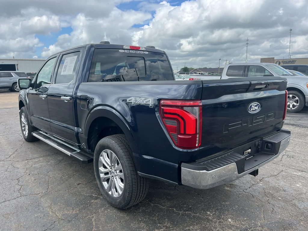 Used 2024 Antimatter Blue Metallic Ford LARIAT image 7