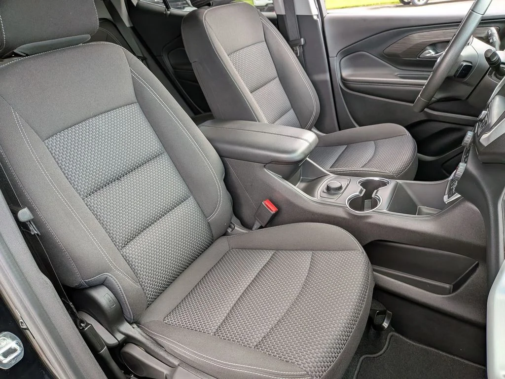 Used 2023 Black GMC SLE image 28