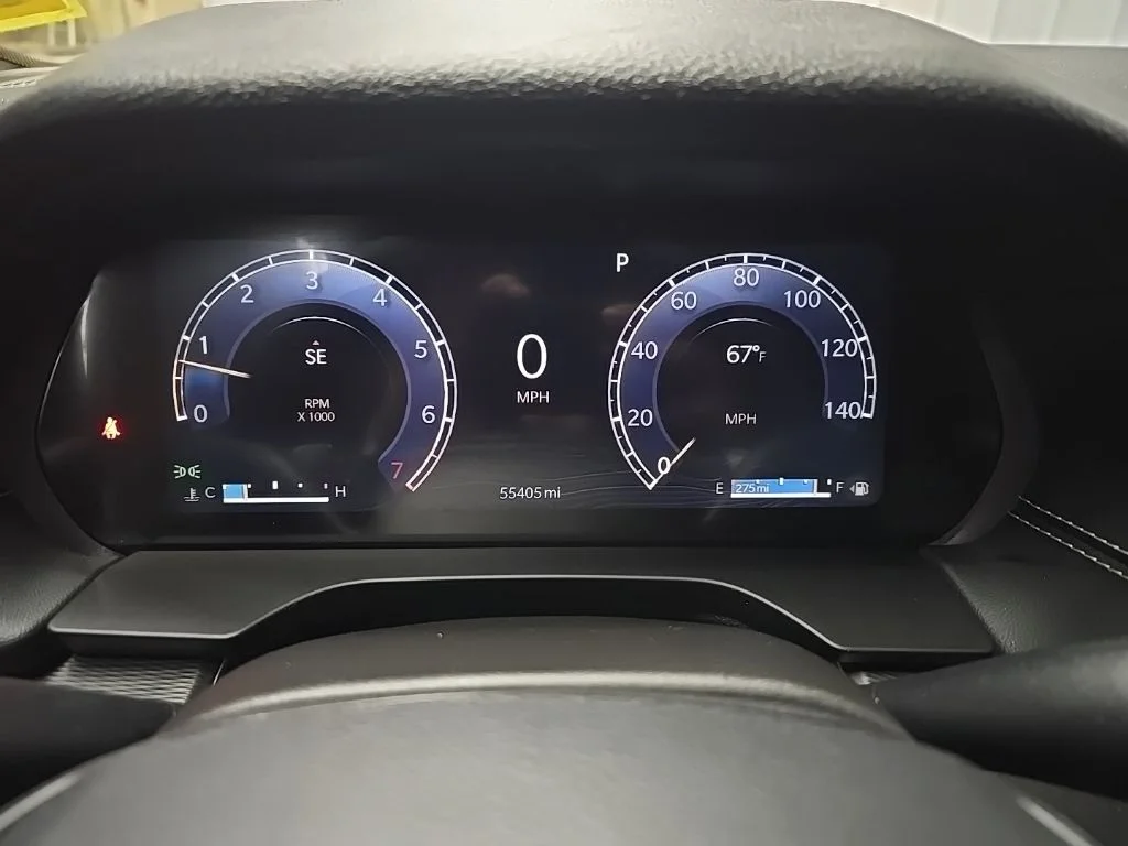 Used 2024 Gray Jeep Altitude image 21