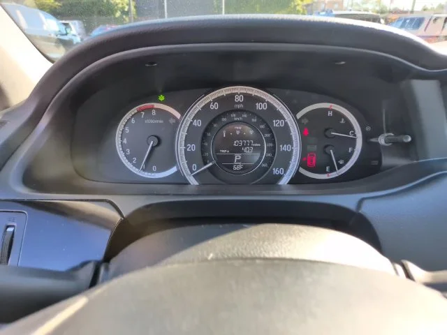 Used 2017  Honda LX image 18