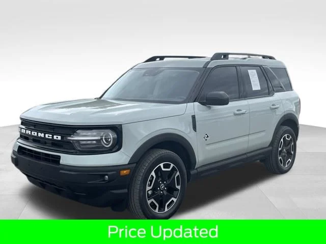 Used 2023 Green Ford Outer Banks image 1