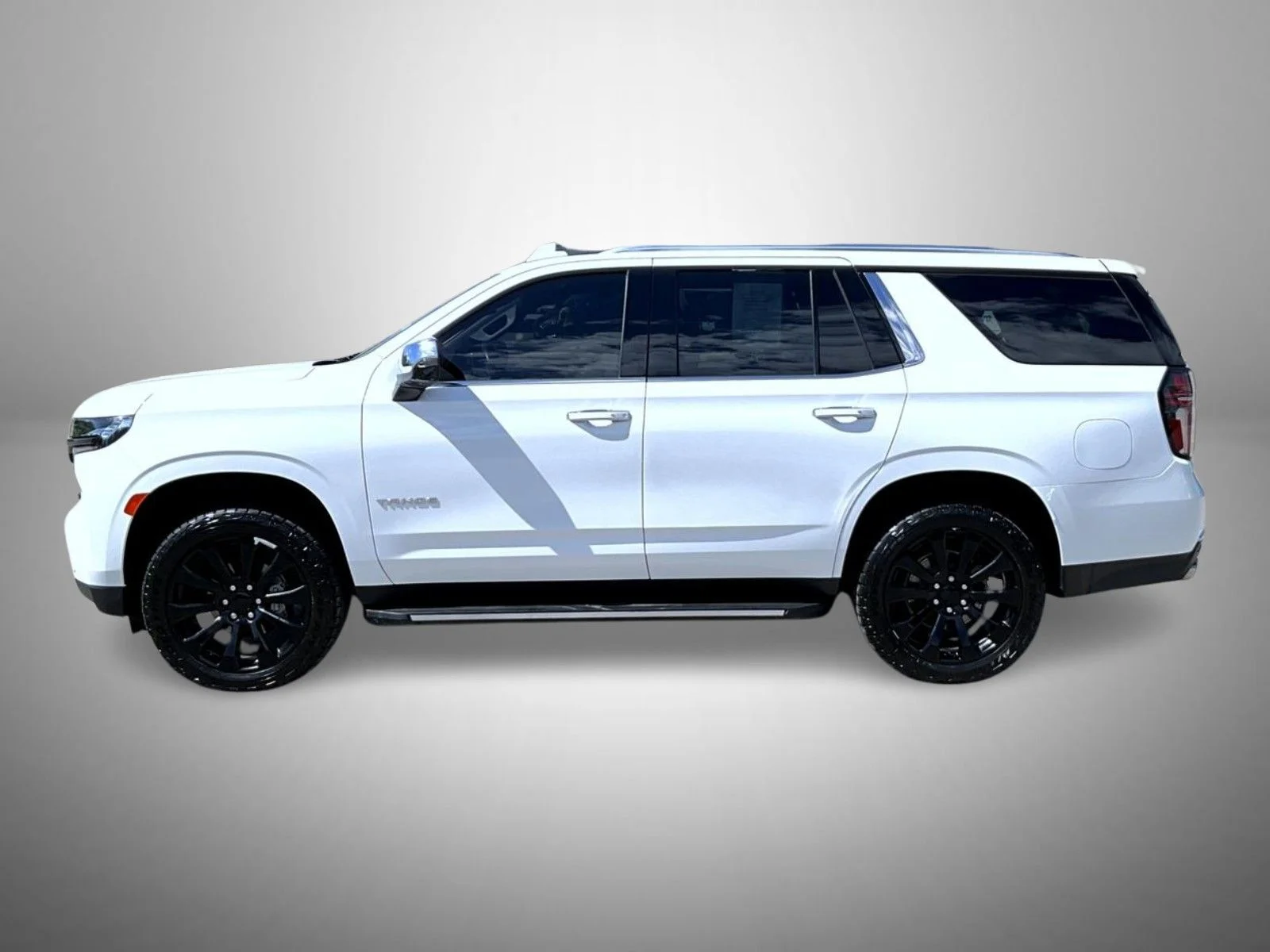 Used 2021 White Chevrolet LT image 8
