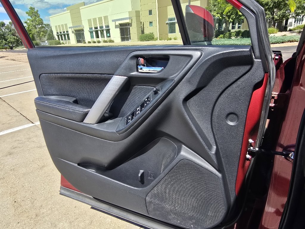 Used 2018 Venetian Red Pearl Subaru Premium image 15
