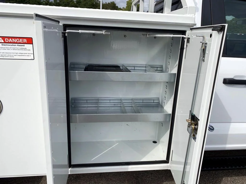 Used 2025 Oxford White Ford XLT image 12