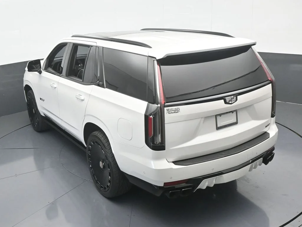Used 2023 Crystal White Tricoat Cadillac V-Series image 79