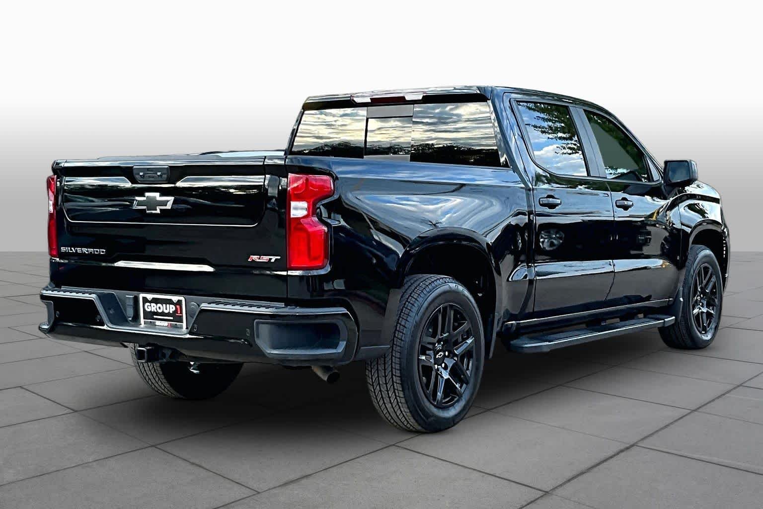 Used 2025 Black Chevrolet RST image 13