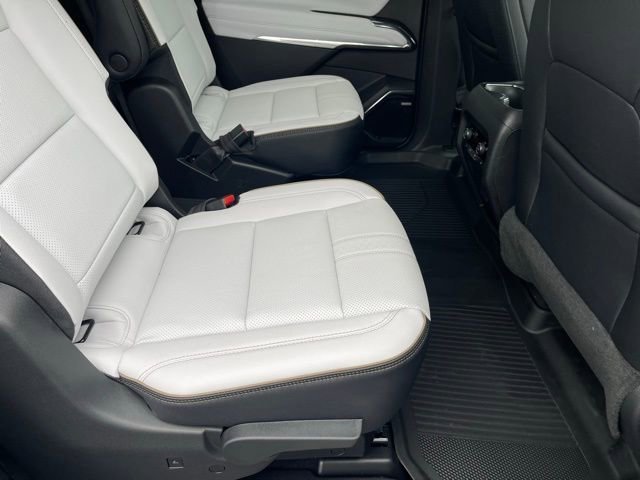 New 2026 Polar White Tricoat Chevrolet High Country image 10