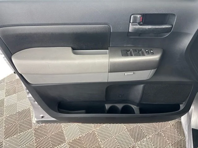 Used 2010  Toyota Grade image 22