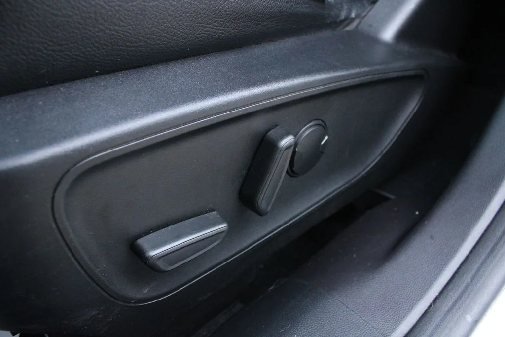 Used 2023 White Ford Active image 3