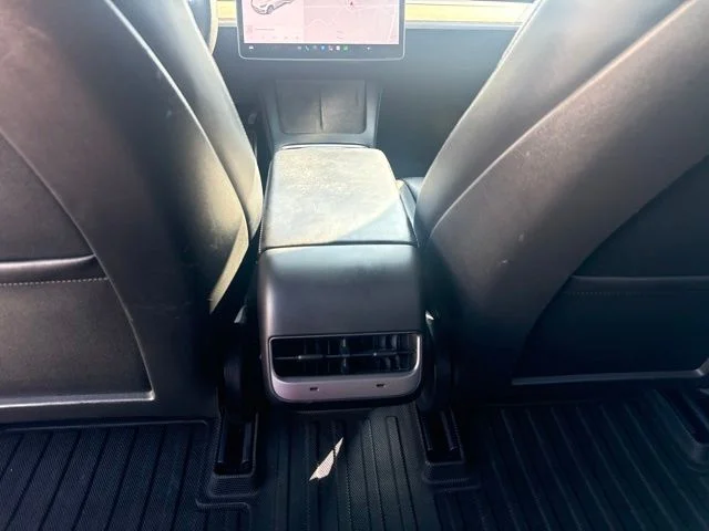 Used 2021  Tesla Performance image 27