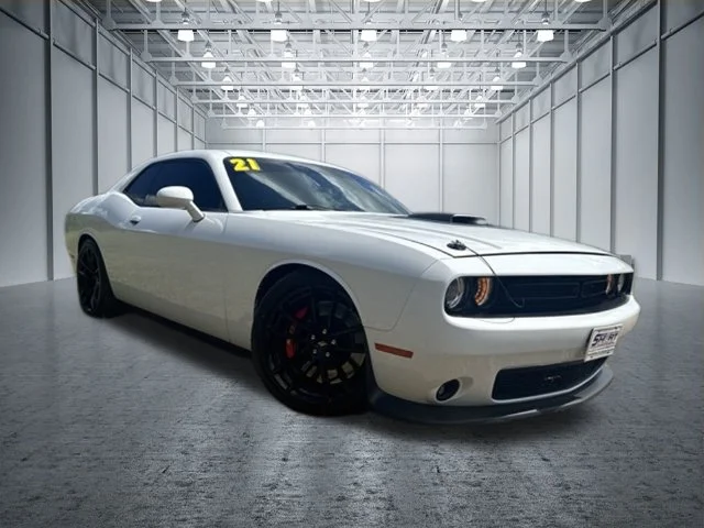 Used 2021 White Dodge R/T Scat Pack image 2