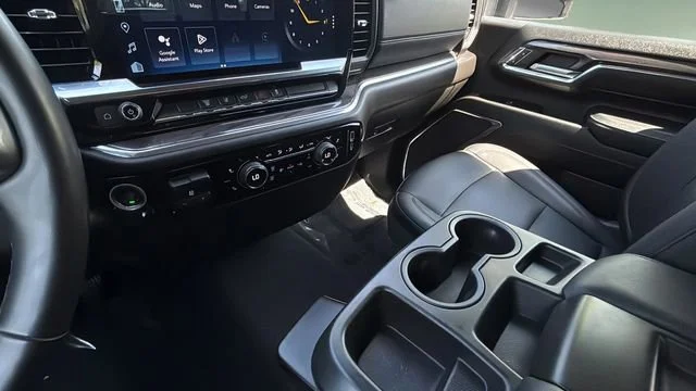 Used 2024 Summit White Chevrolet LTZ image 15