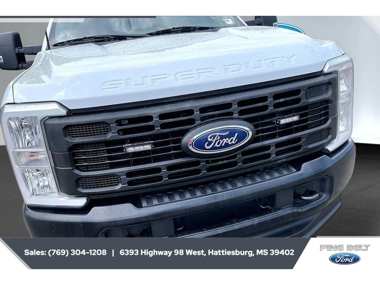 Used 2023 Oxford White Ford XL image 22
