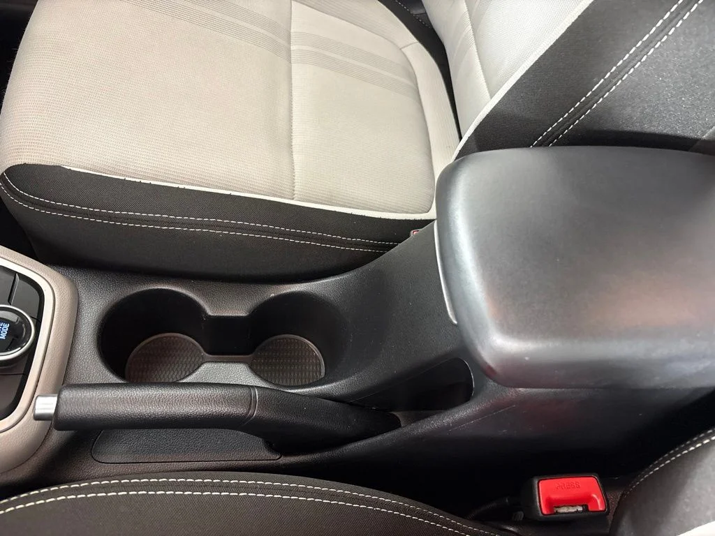 Used 2025 Black Hyundai SEL image 38