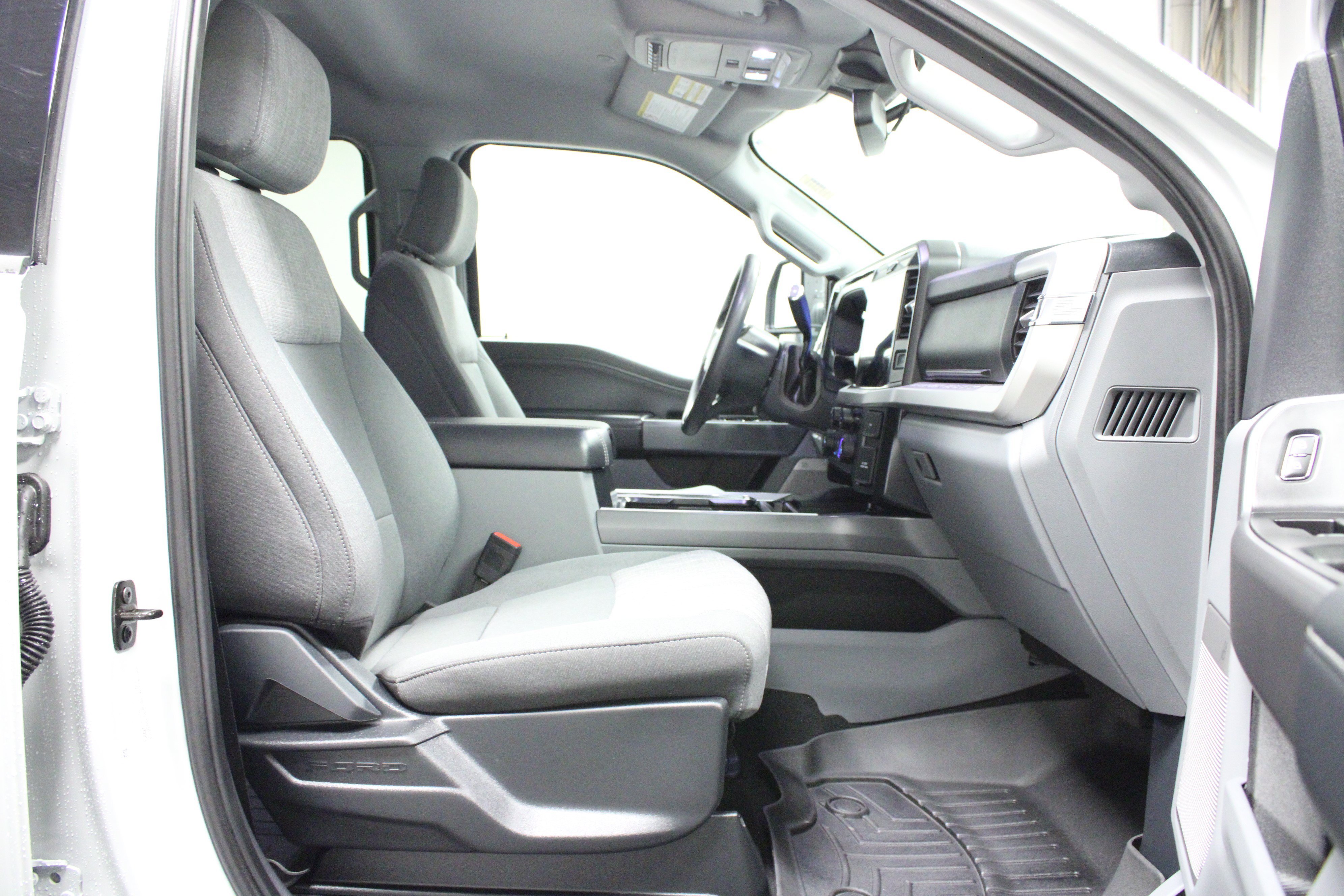 2025 Ford F-250 Super Duty XLT - Photo 17