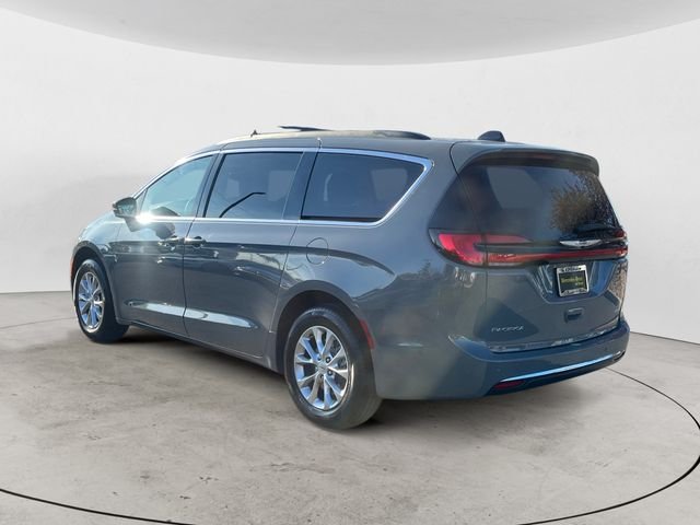 Used 2023 White Chrysler Touring L image 3