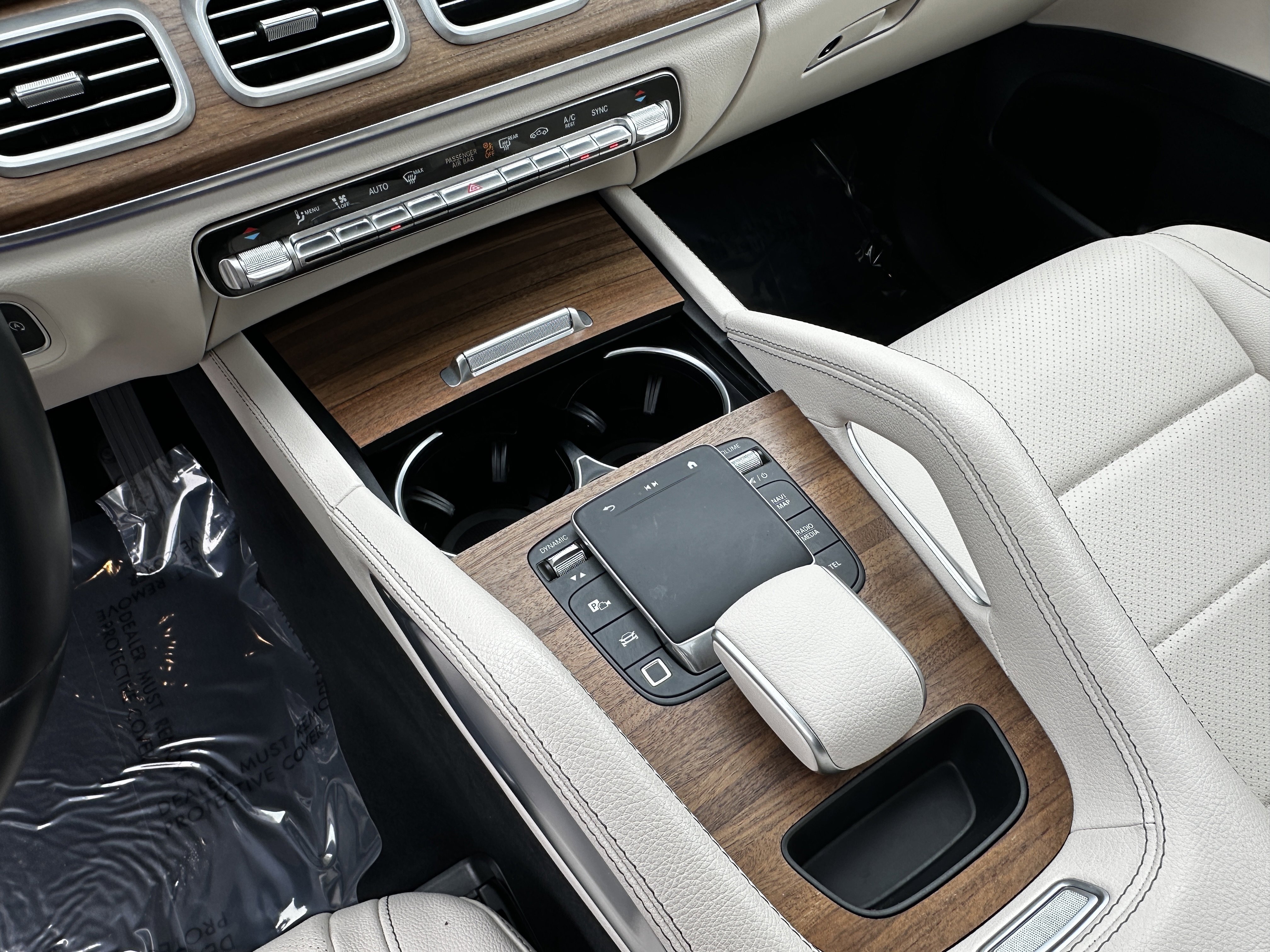 Certified Used 2025 White Mercedes-Benz GLE 350 image 32