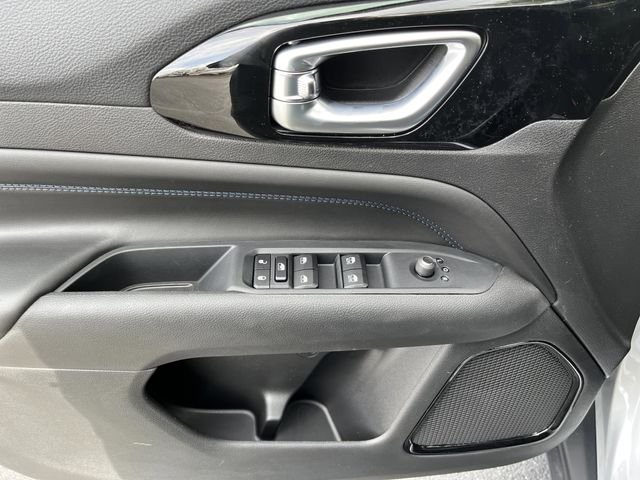 New 2026 Silver Zynith Metallic Clear-Coat Exterior Paint Jeep Latitude Altitude image 16