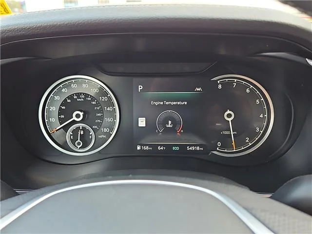 Used 2025 Uyuni White Genesis 2.5T All-Wheel Drive image 18