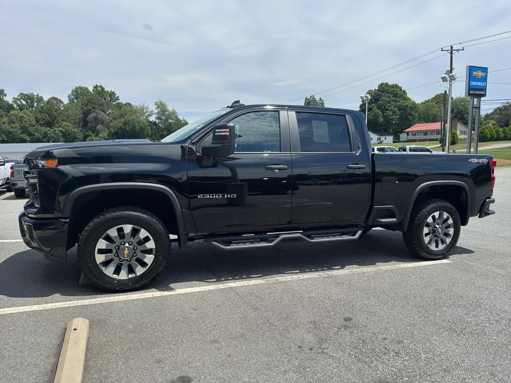 Used 2024 Black Chevrolet Custom image 3